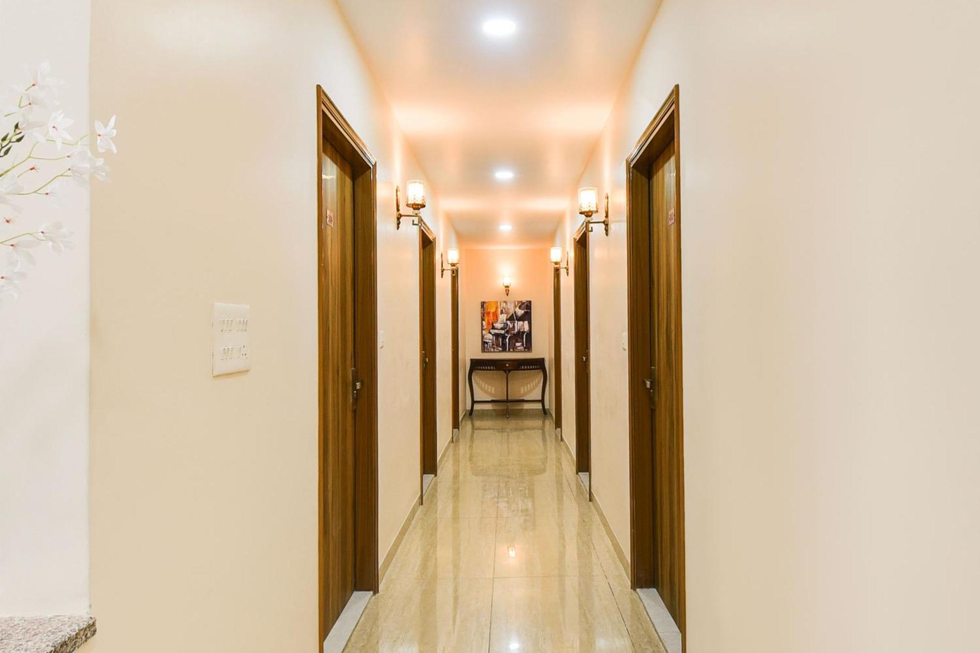 Hotel O Royal Retreat 3*