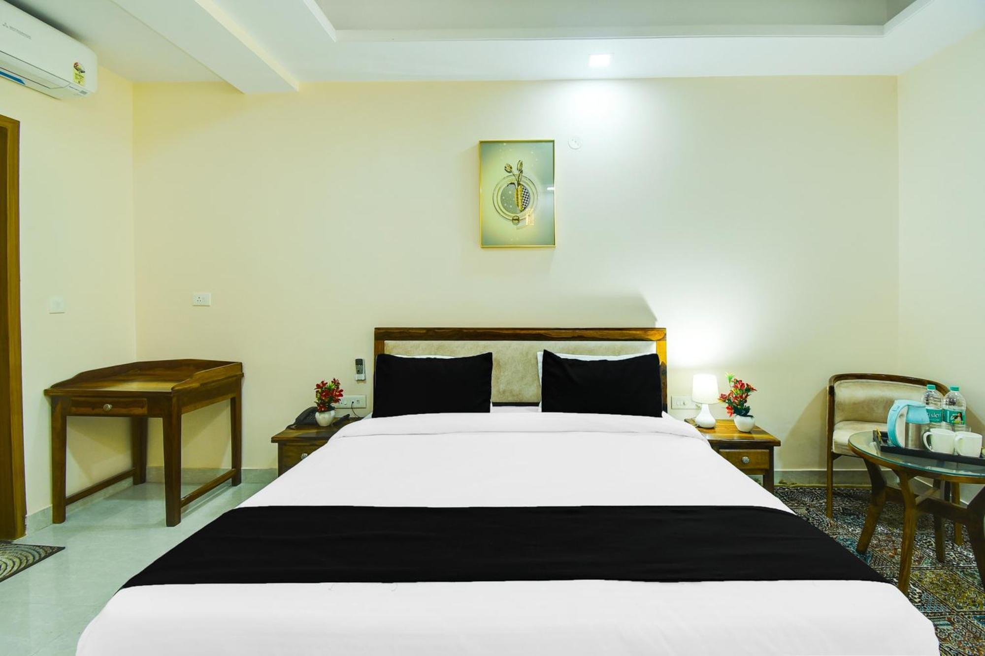 Hotel O Royal Retreat Jaipur
