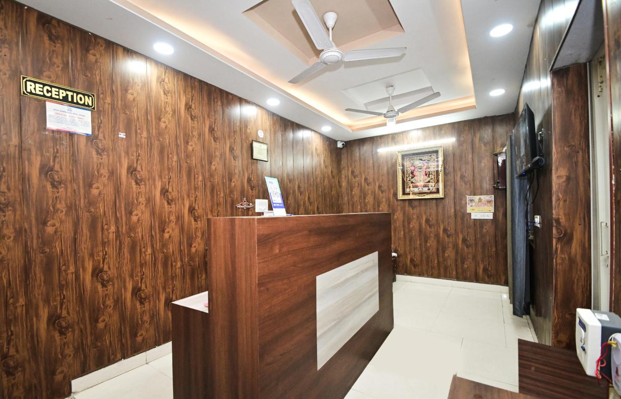 Hotel Apoorv - Near Railway Station