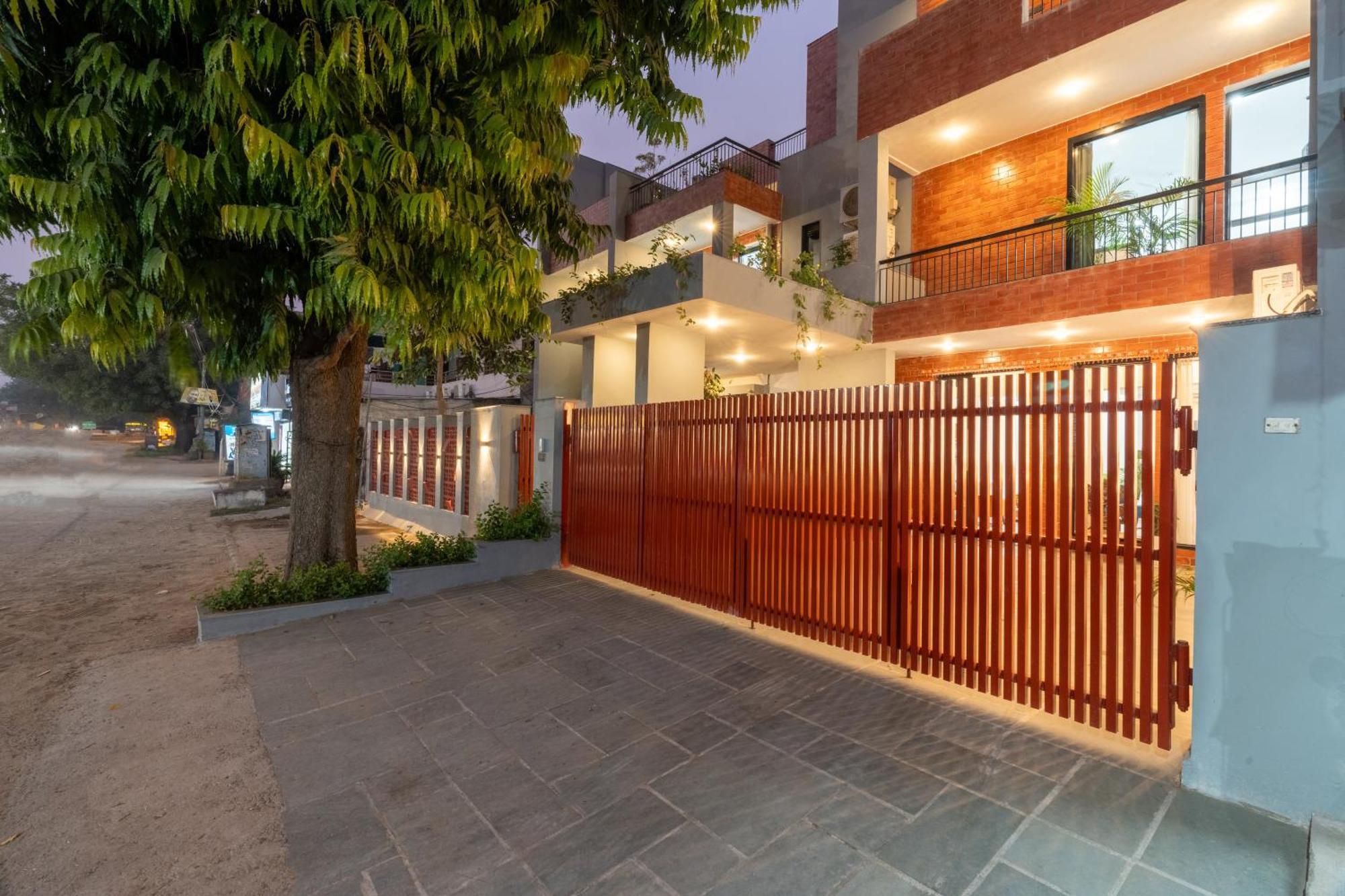 Alaya Ramalaya 8 Bhk With Garden Villa *