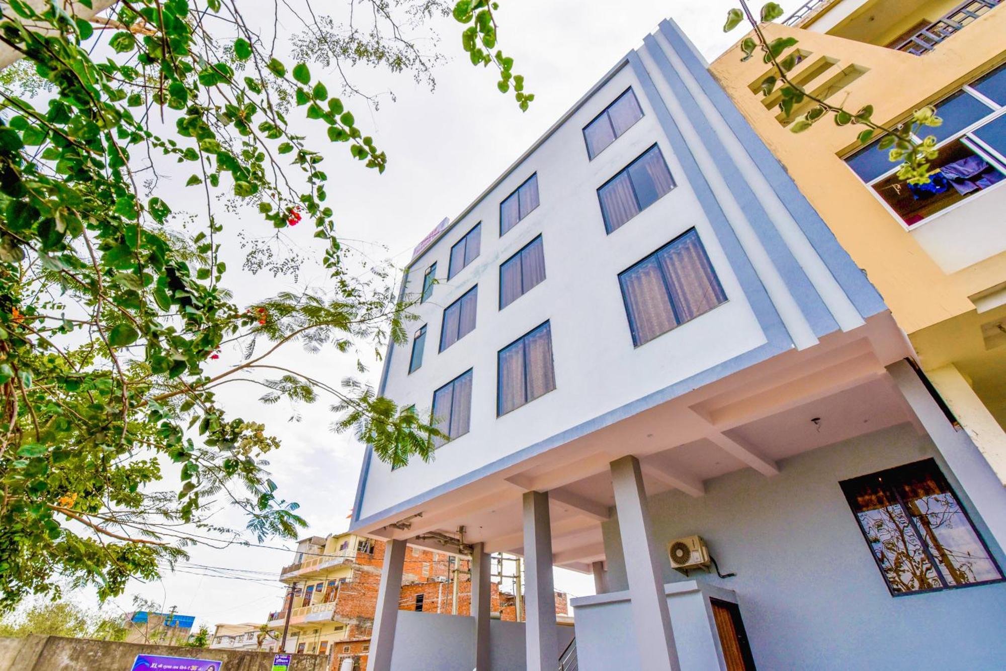 G M I, Sikar Road Hotel