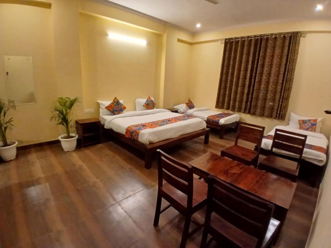 Hotel G M I, Sikar Road Jaipur
