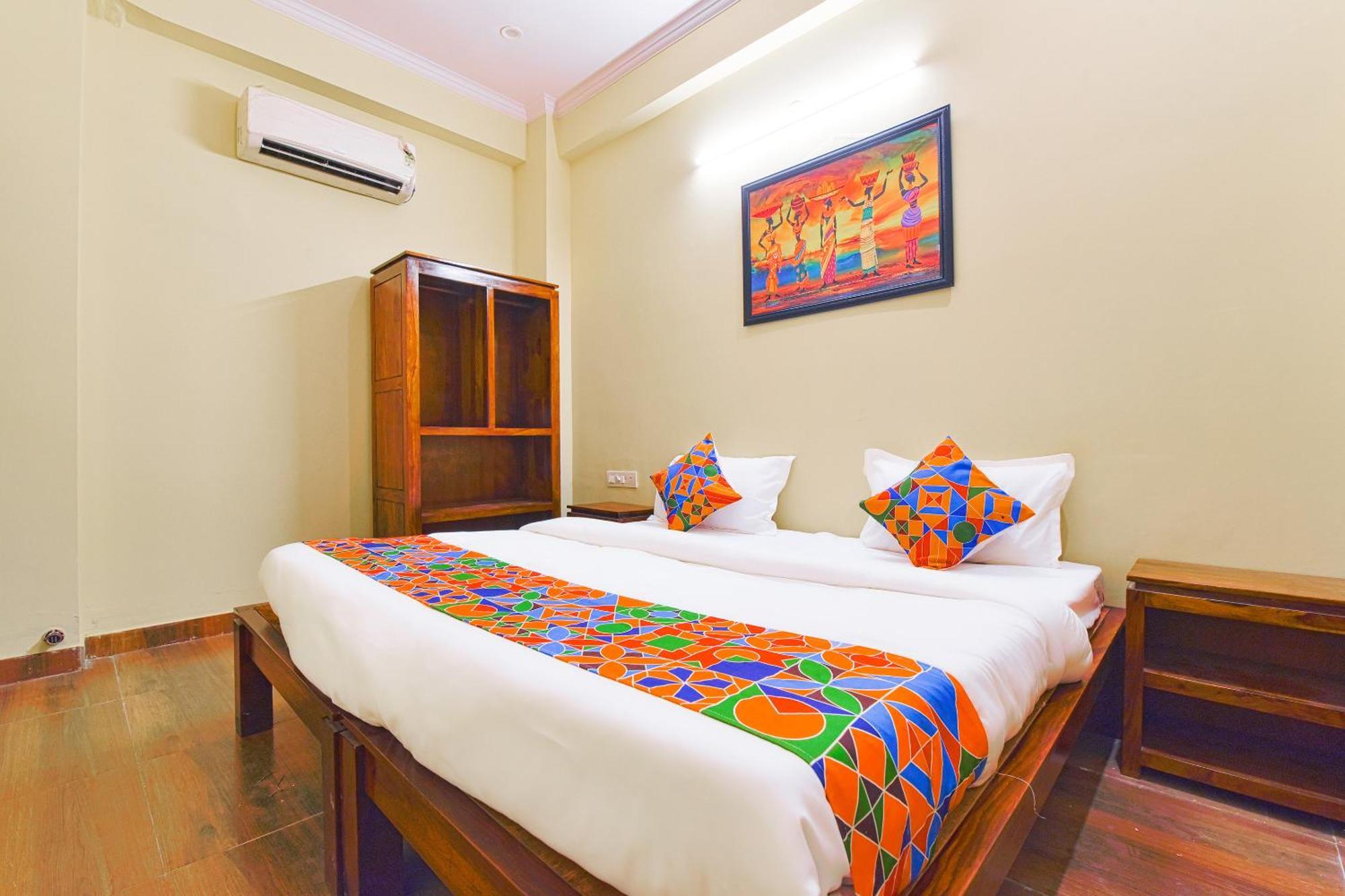 G M I, Sikar Road Hotel 3*