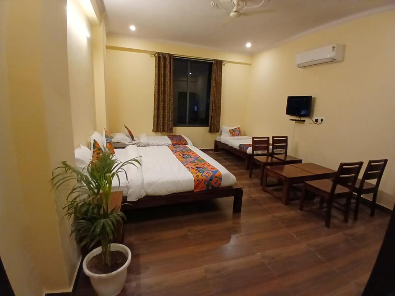 G M I, Sikar Road Hotel 3*