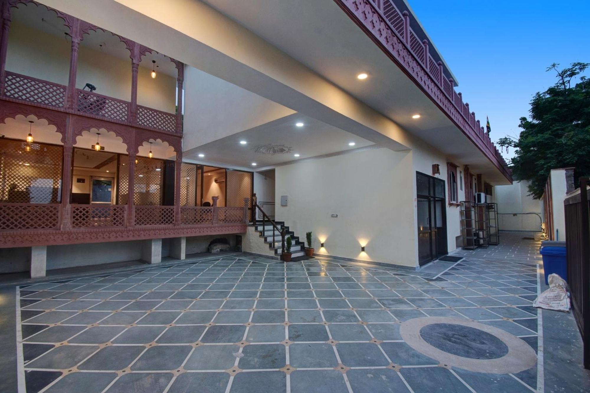 O Jbs Heritage Hotel 4*