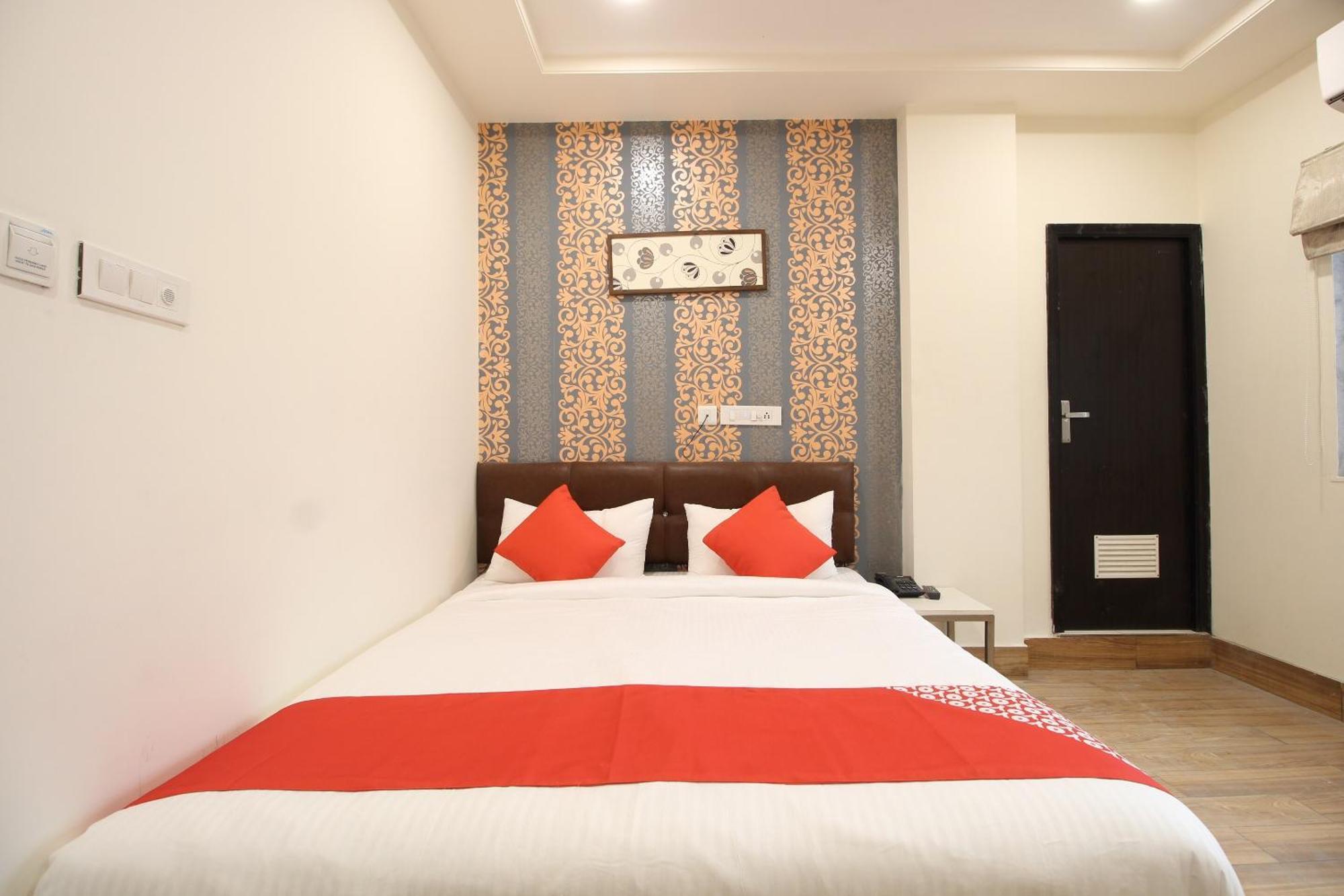 Collection O Vijay Palace Hotel 4*