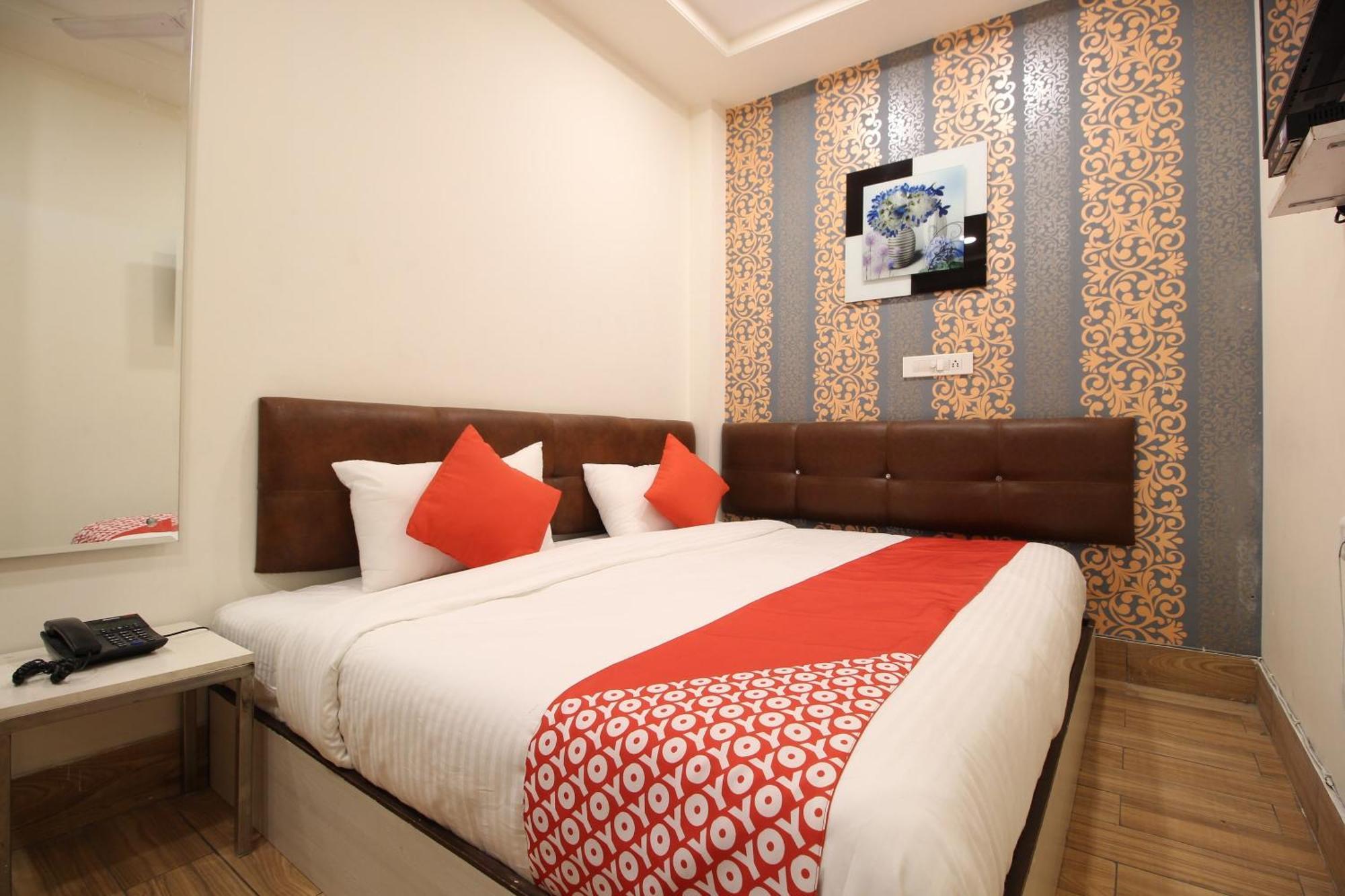 Collection O Vijay Palace Hotel 4*