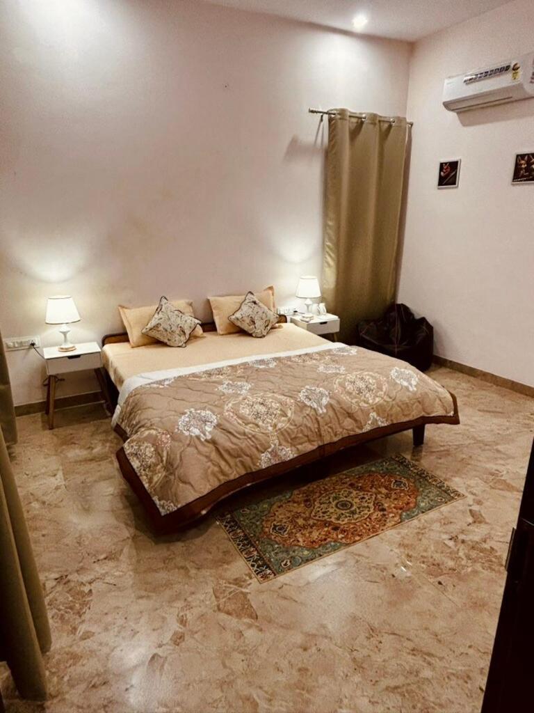 Fox N Flute - The Urban Village Villa