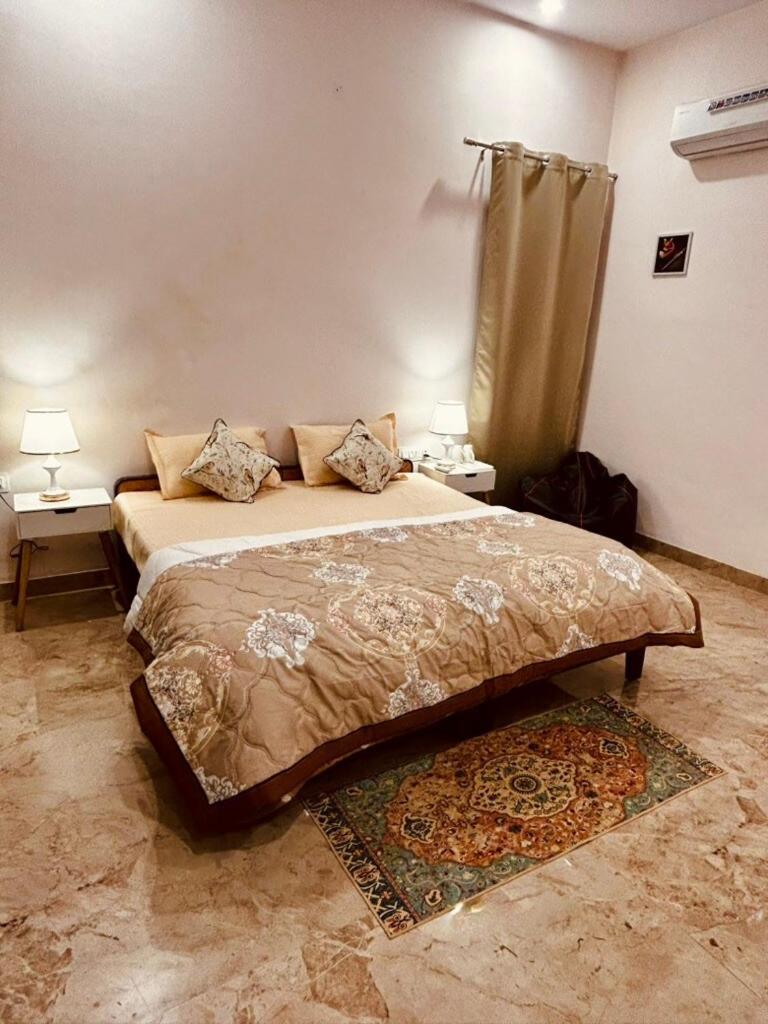 Fox N Flute - The Urban Village Villa
