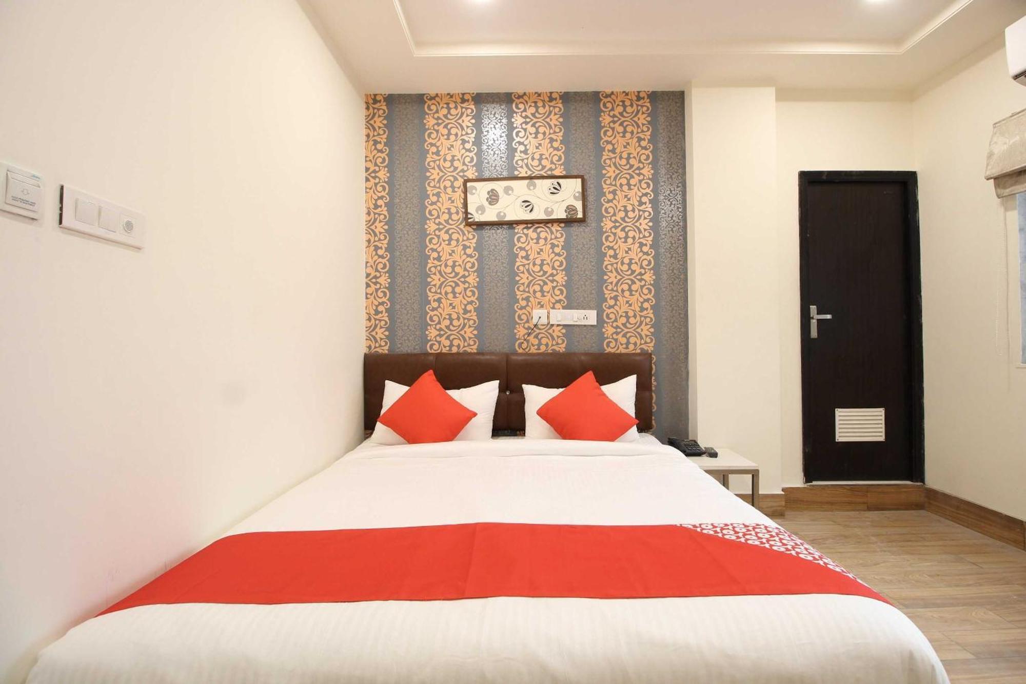Hotel Collection O Vijay Palace