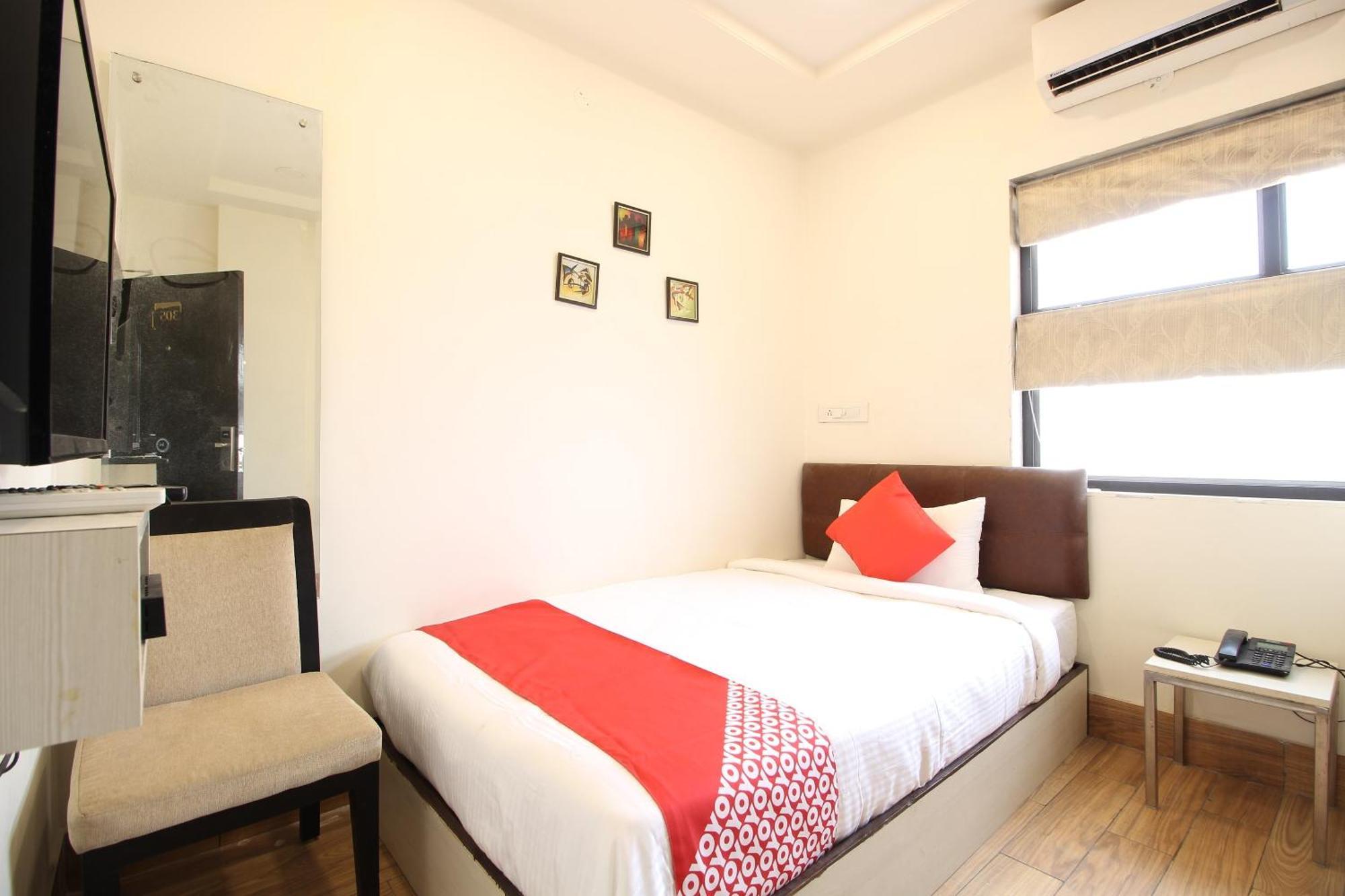 Hotel Collection O Vijay Palace Jaipur