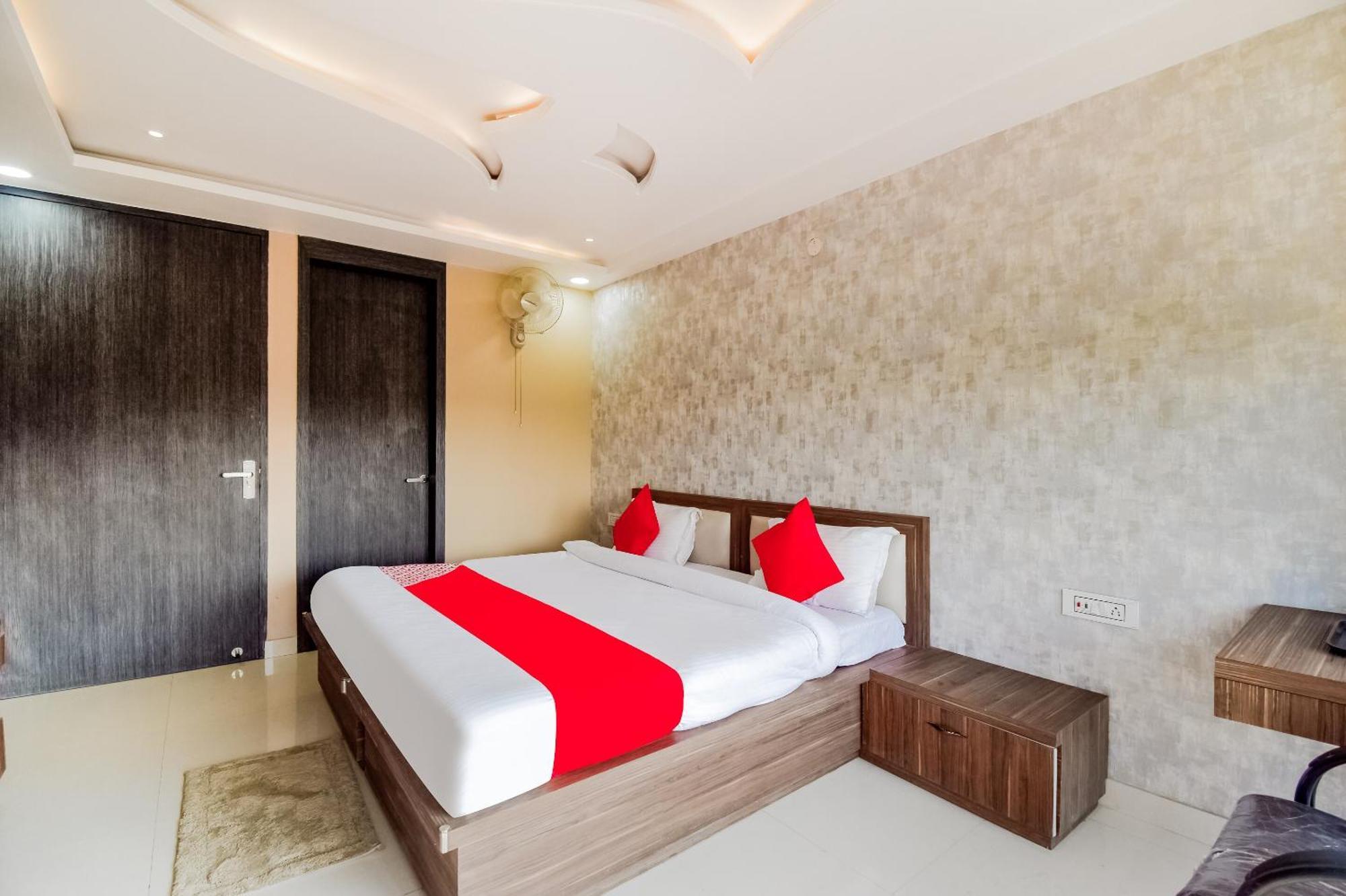 Hotel Super O The Moody Moon Jaipur