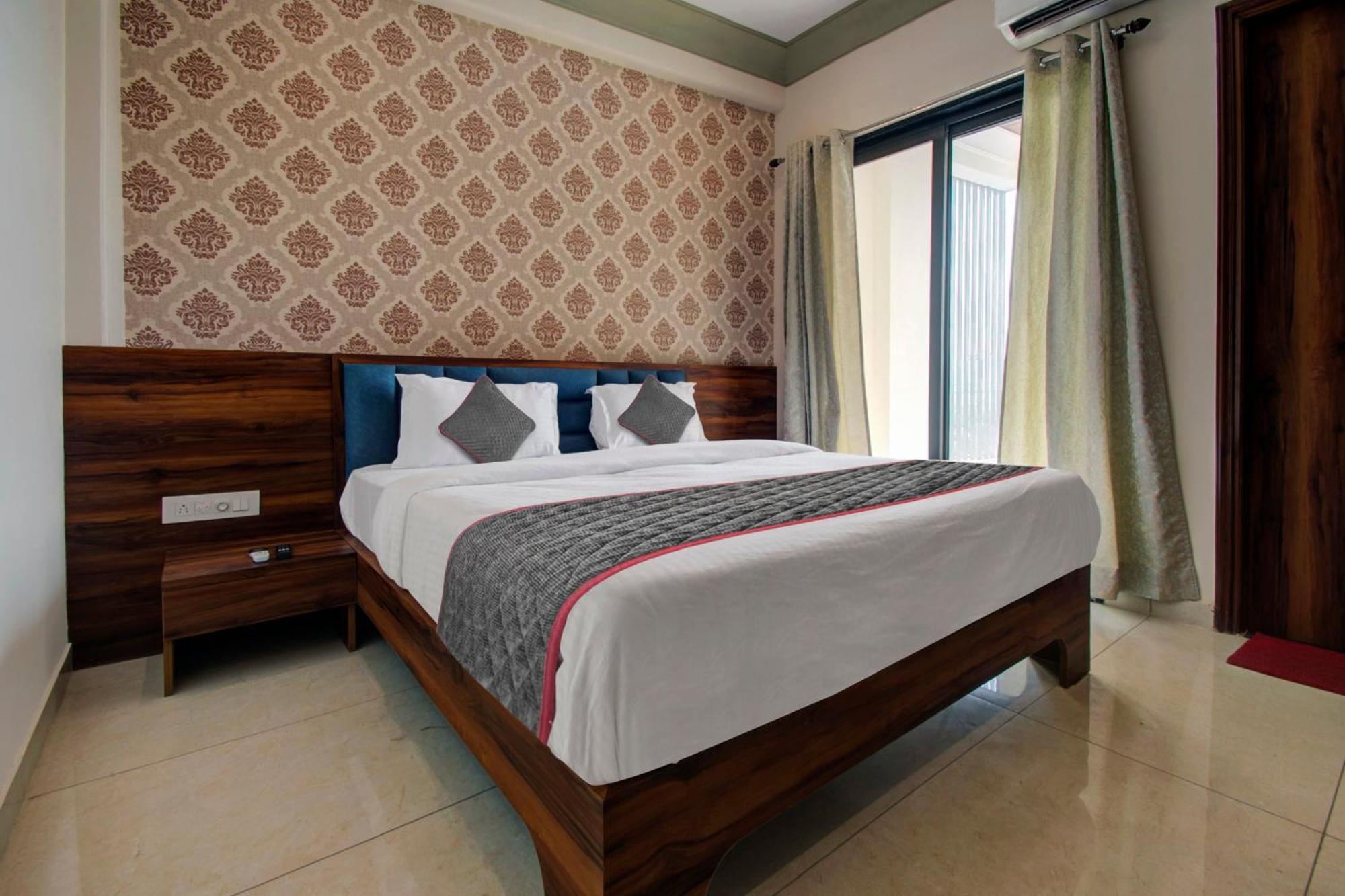 Hotel O Bunglow 18 *