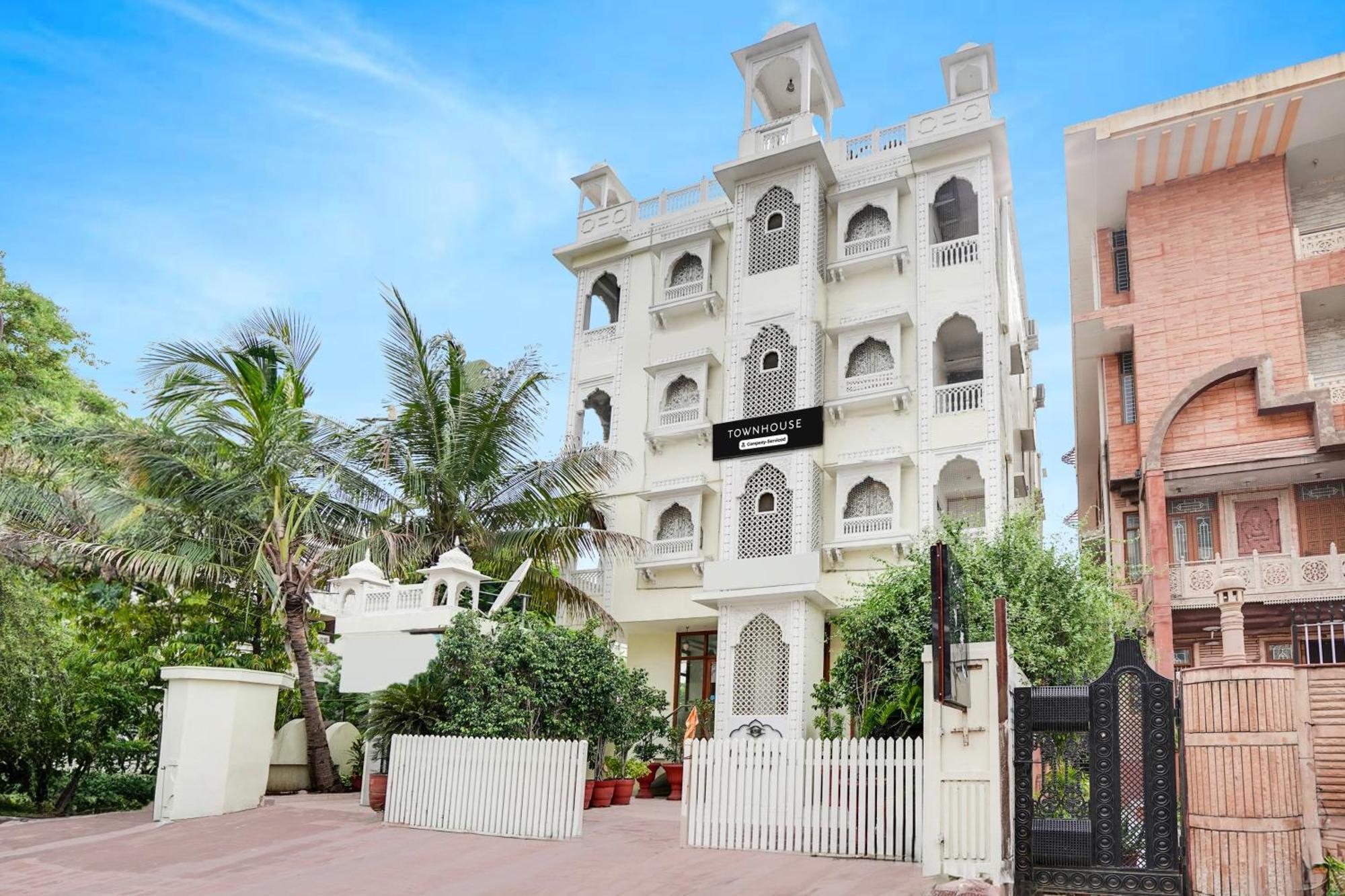 Hotel Super Townhouse Durgapura Formerly Gumaan Heritage Jaipur