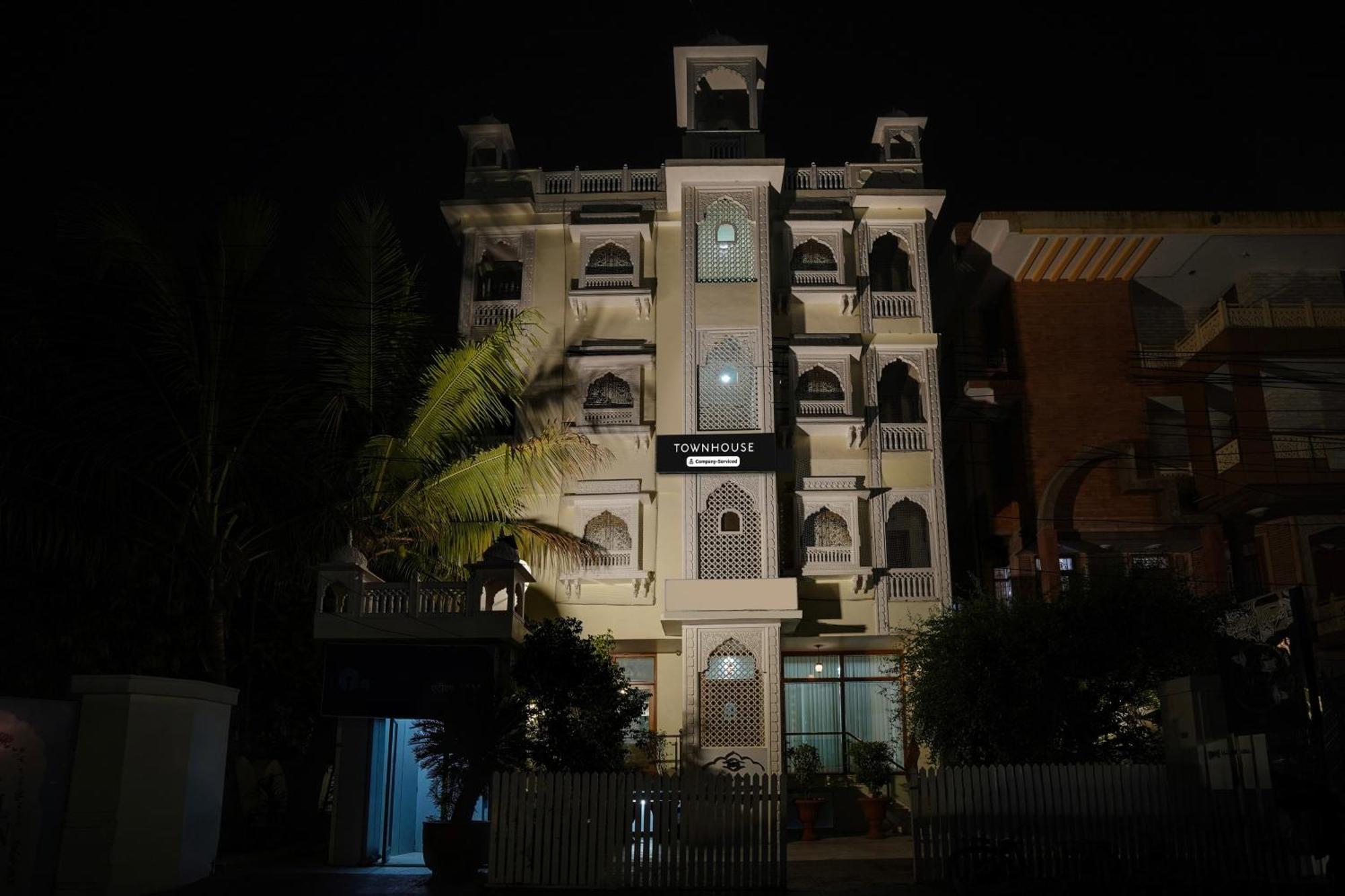 Hotel Super Townhouse Durgapura Formerly Gumaan Heritage 4*