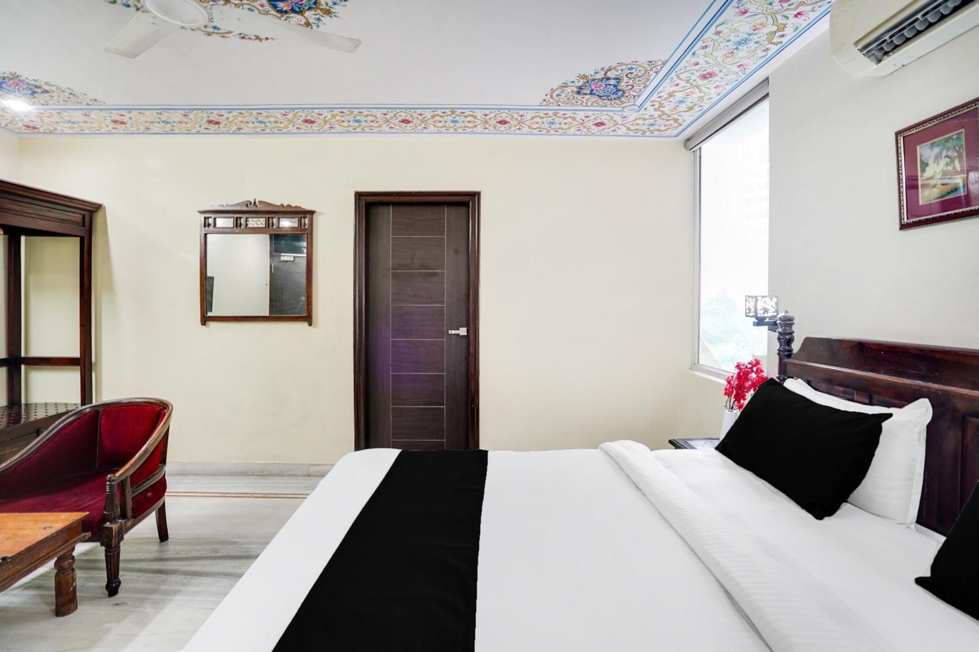 Super Townhouse Durgapura Formerly Gumaan Heritage Hotel