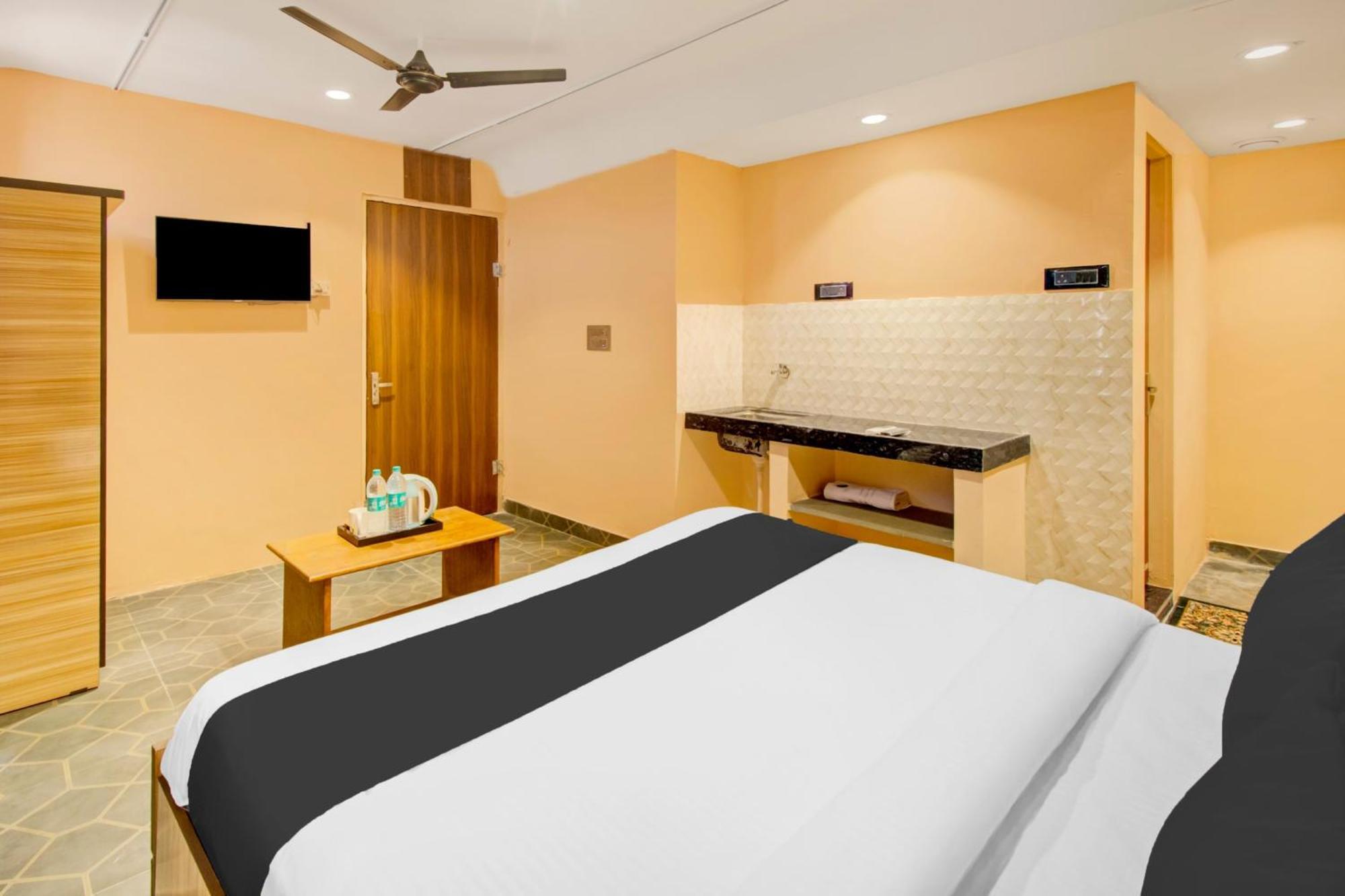 Hotel O Pink