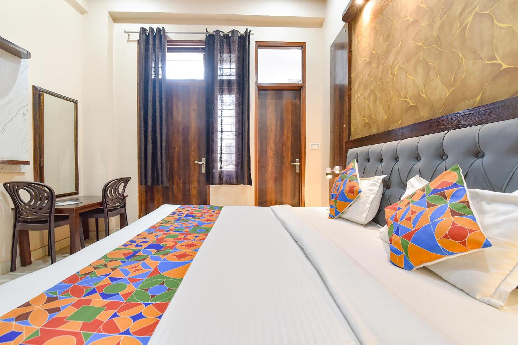 Hotel Fabhotel Sr