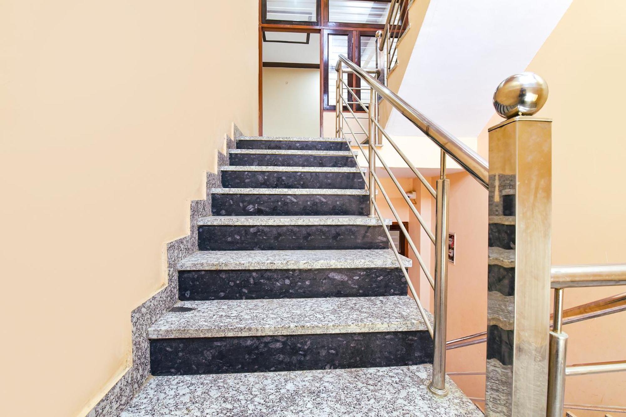 Fabhotel Sr Hotel Jaipur