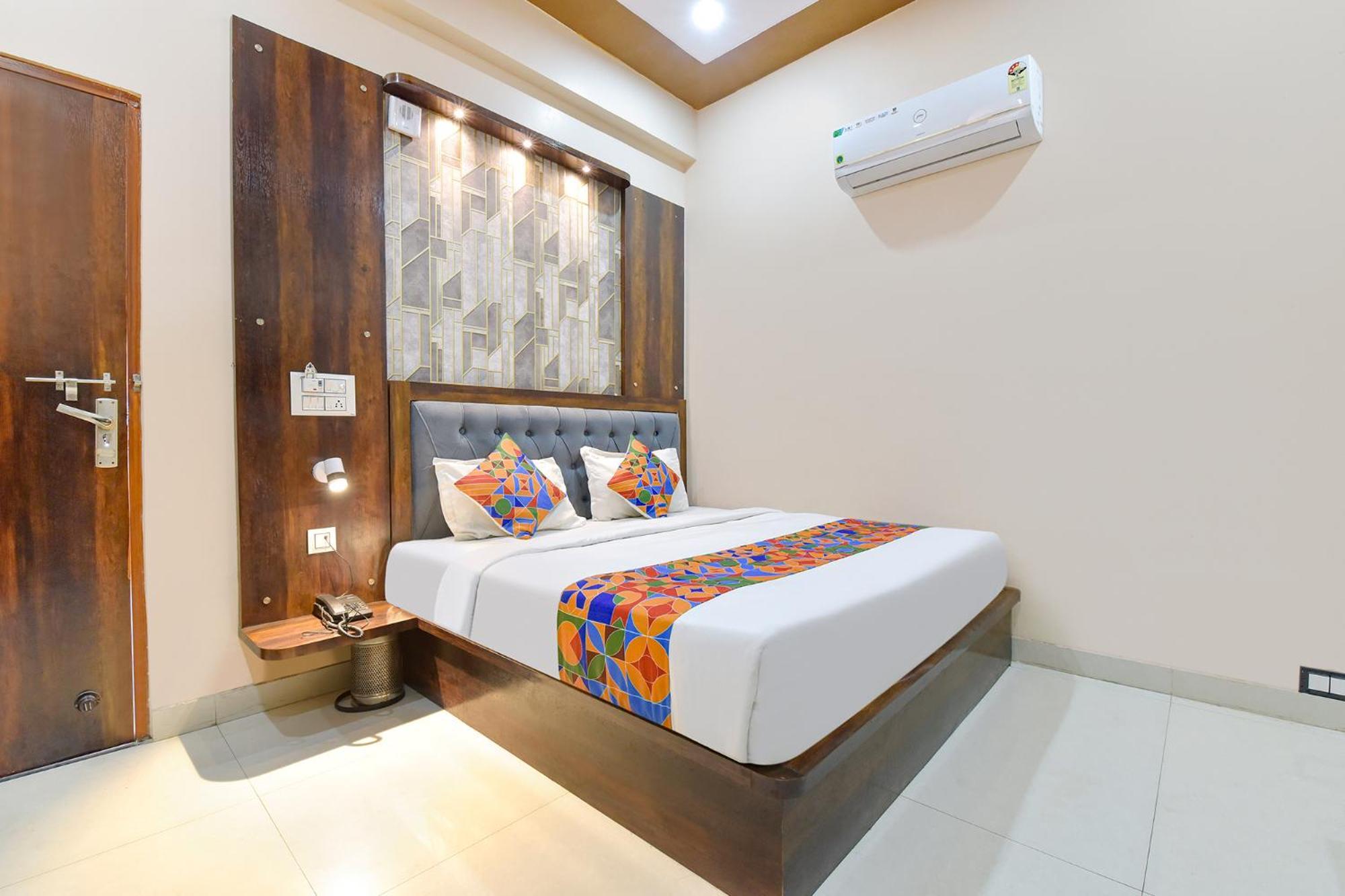 Hotel Fabhotel Sr Jaipur