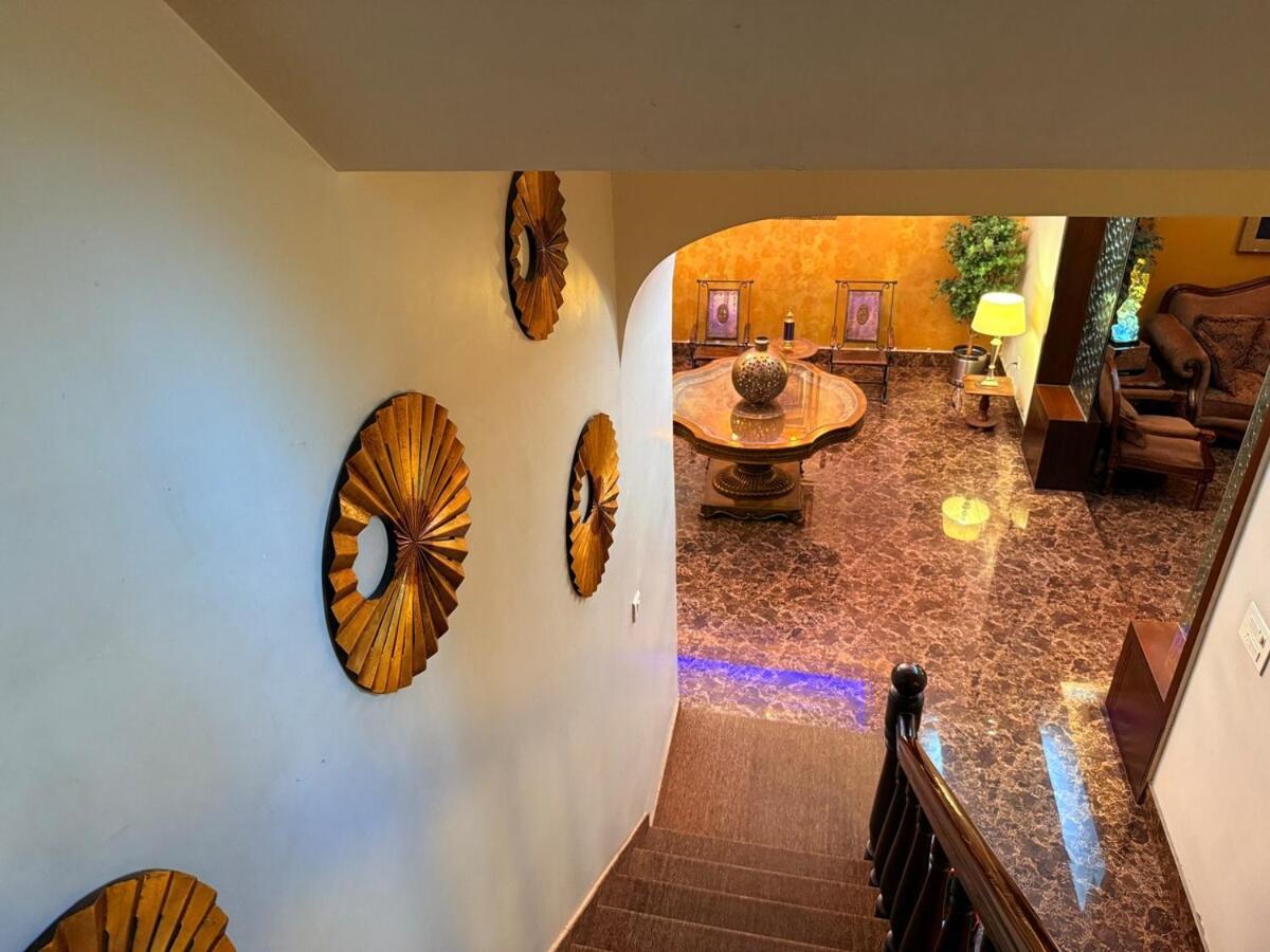 Palm Mansion By Palm Leisure Villa *