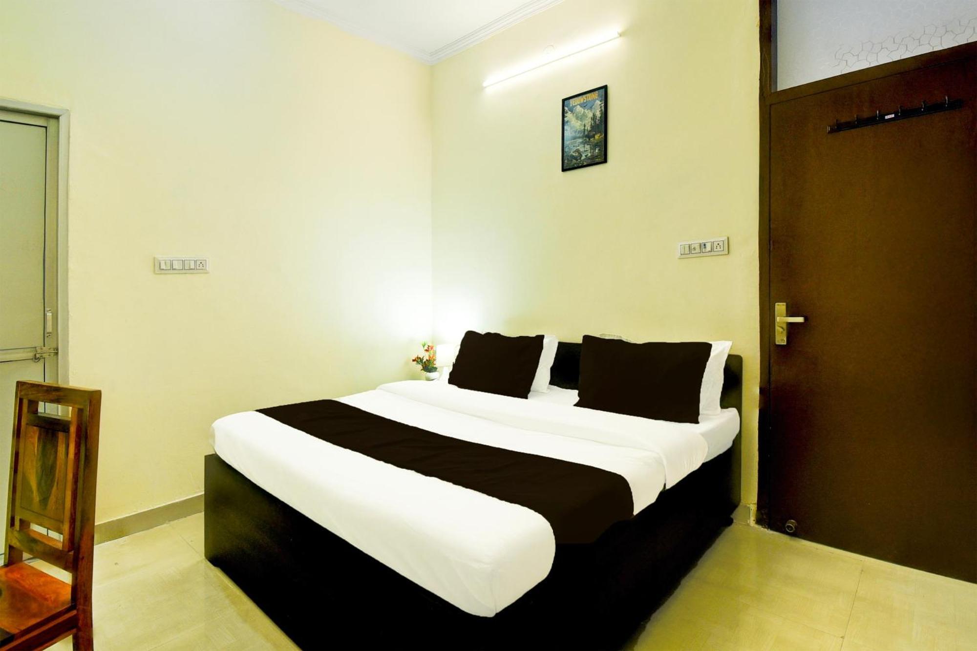 O Pragati Prime Hotel 3*