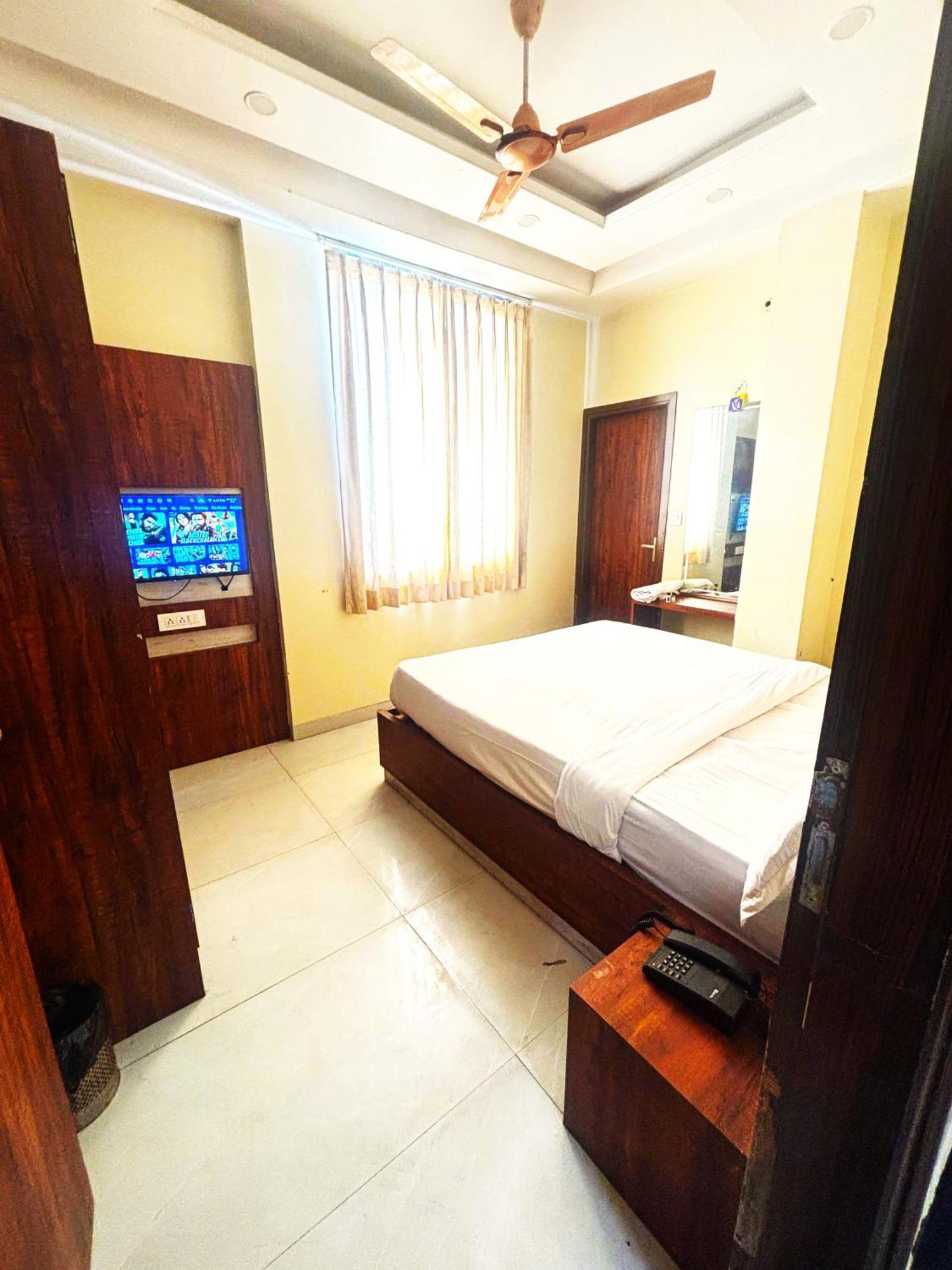 Hari Hotel 3*