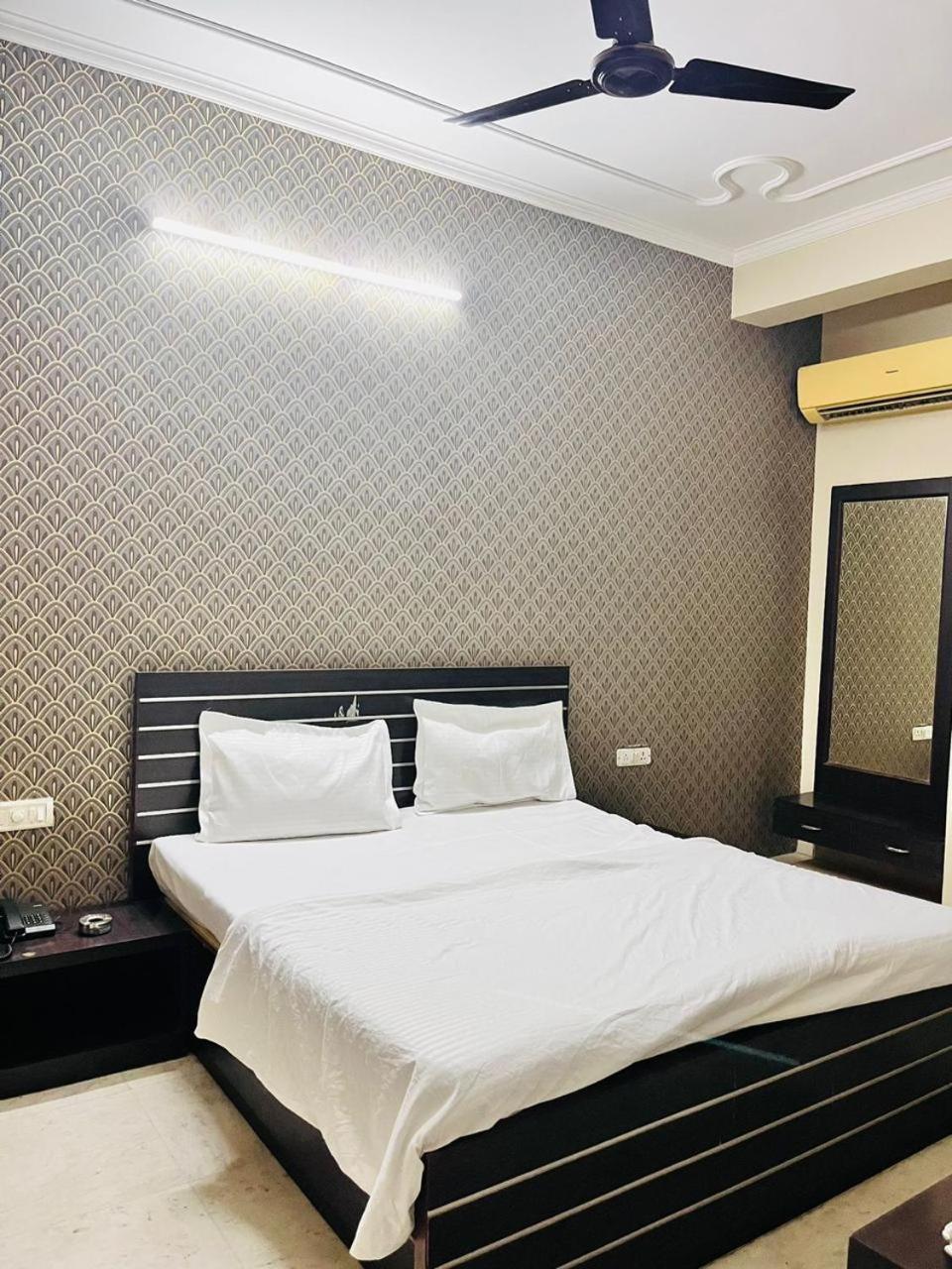 Hotel Omkar 3*