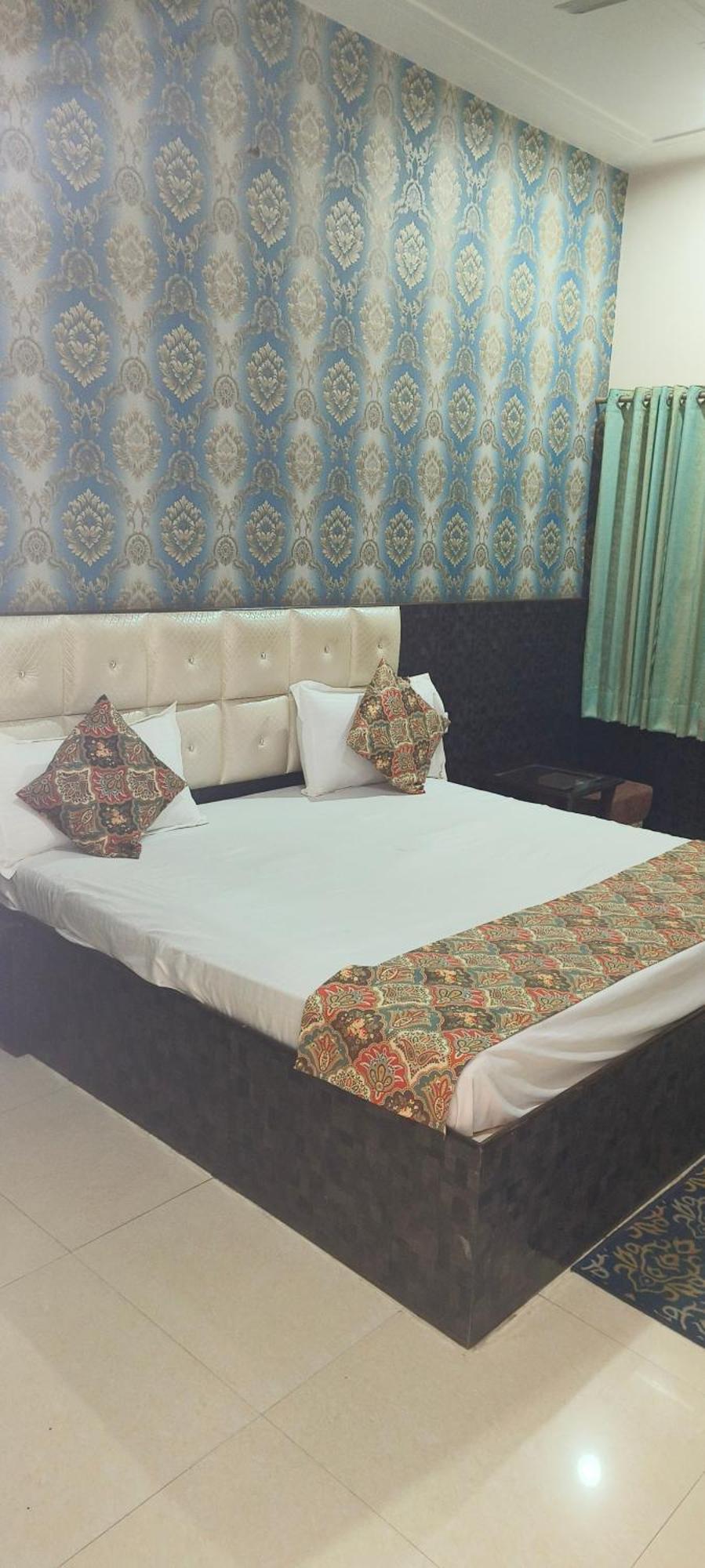 The Raj 3* Jaipur