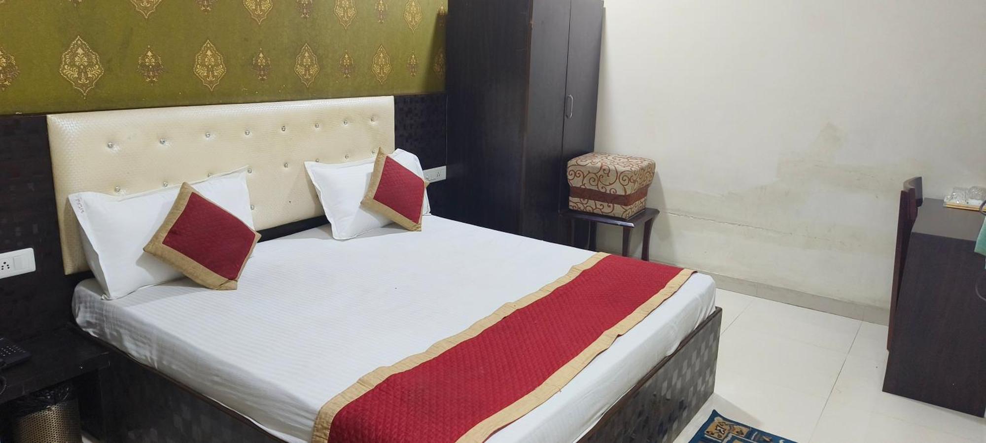 The Raj 3* Jaipur