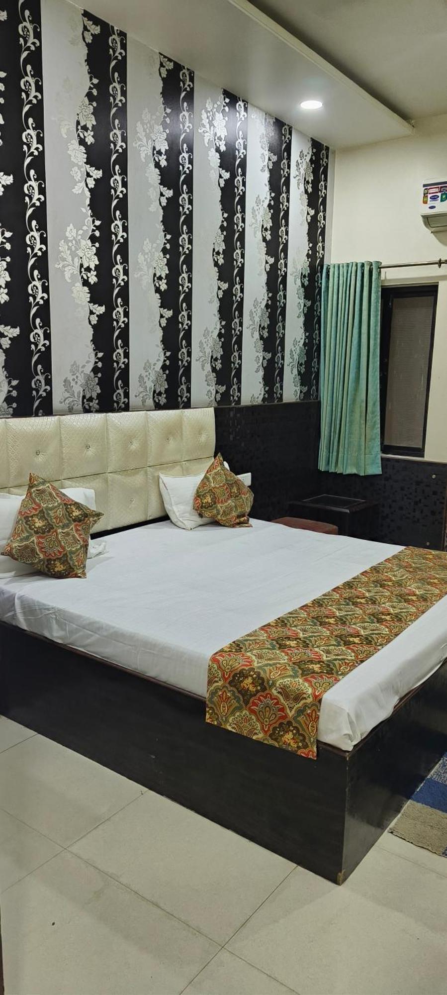 The Raj 3* Jaipur