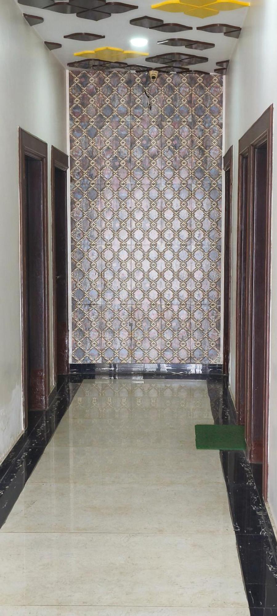 Hotel The Raj 3*
