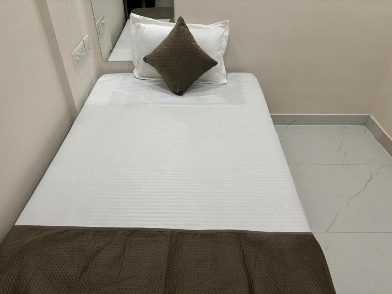 Silver Moon-200 Meter Junction Jaipur