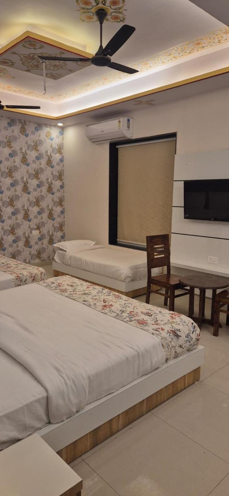 Hotel Vansh Palace
