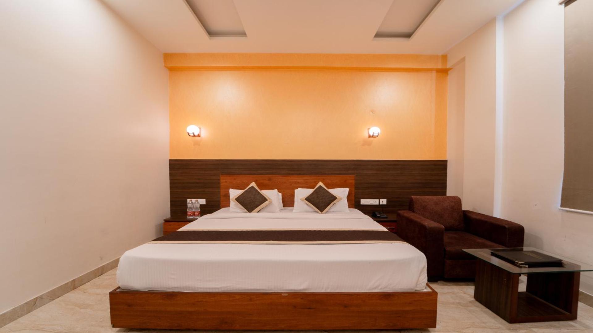 Bhaskar 3* Jaipur