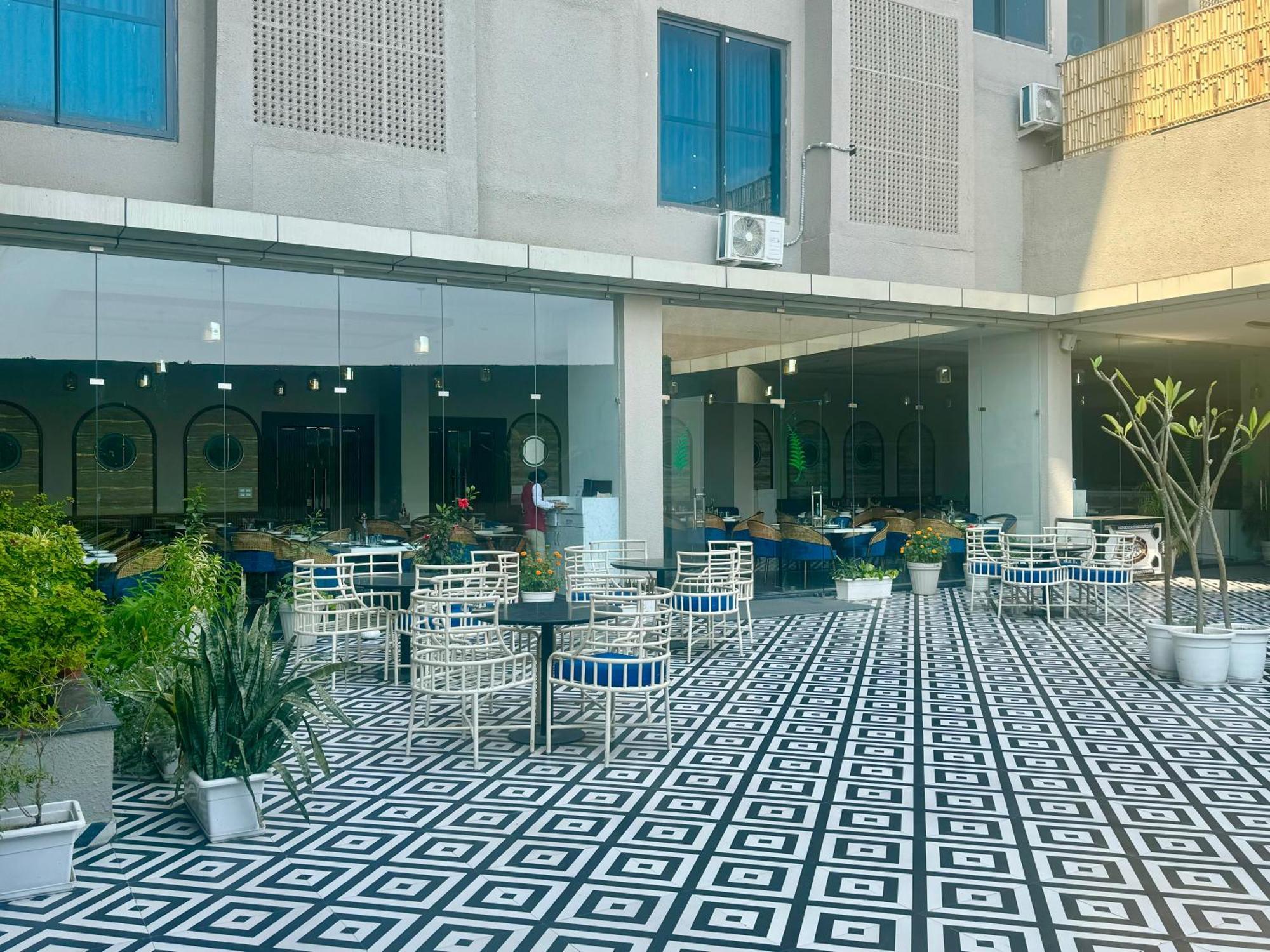The Grand Anukampa Pink * Jaipur