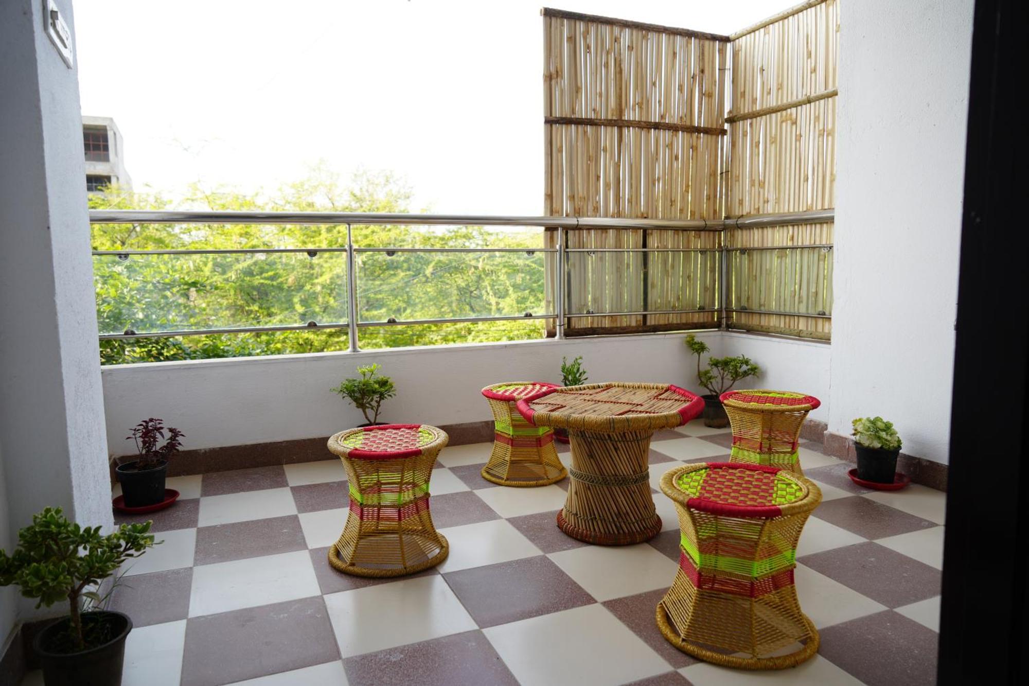 Tranquil In A Beautiful Setting With Games