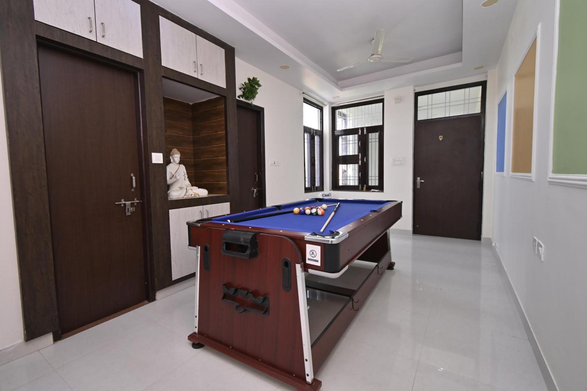 Apartment Tranquil In A Beautiful Setting With Games Jaipur