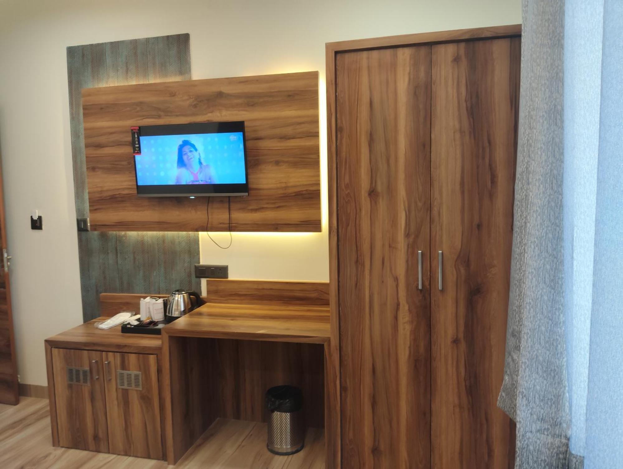 De Grand Dwarka-near Airport Hotel Jaipur