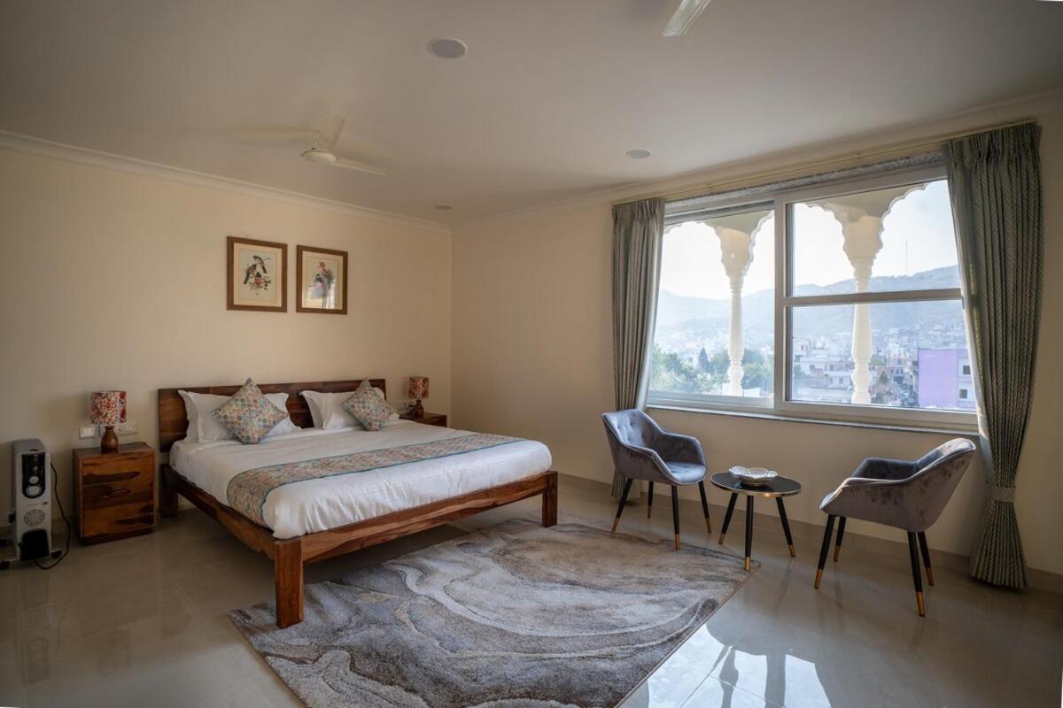 4bhk Penthouse-amber In The Dunes, Amer Road Apartment *