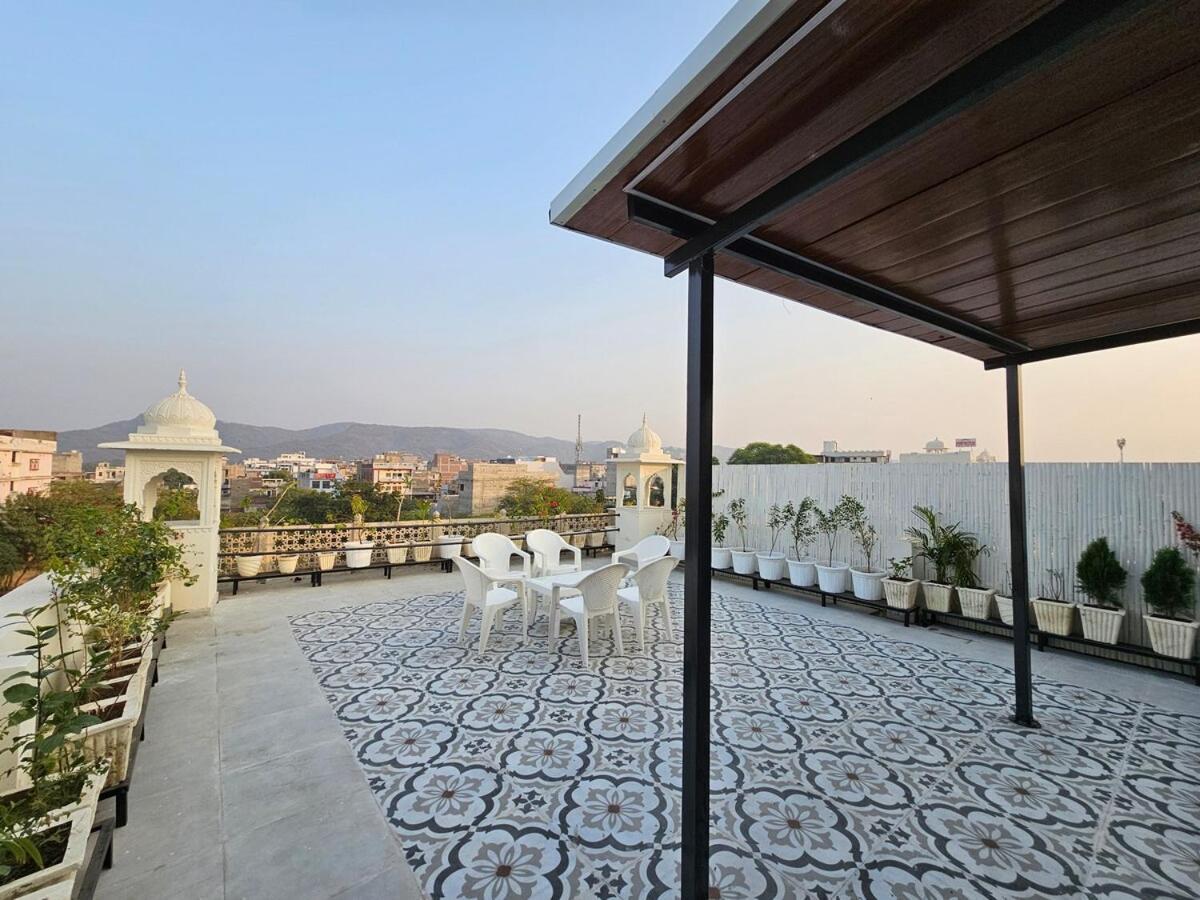 4bhk Penthouse-amber In The Dunes, Amer Road Apartment *