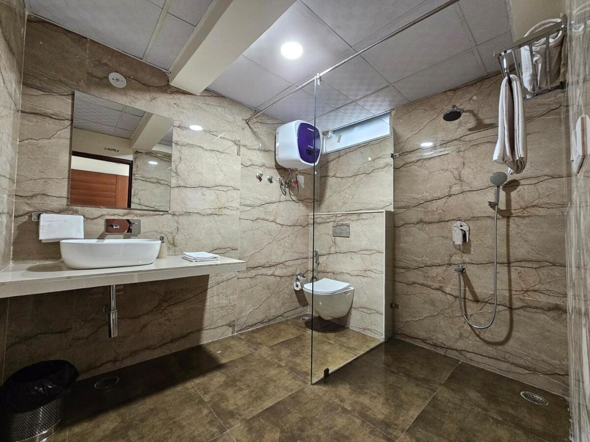 4bhk Penthouse-amber In The Dunes, Amer Road Apartment *