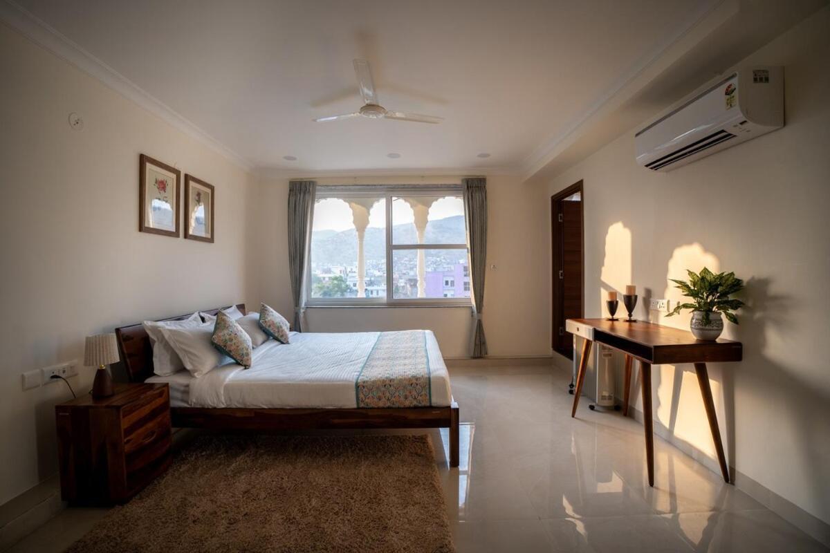4bhk Penthouse-amber In The Dunes, Amer Road Apartment