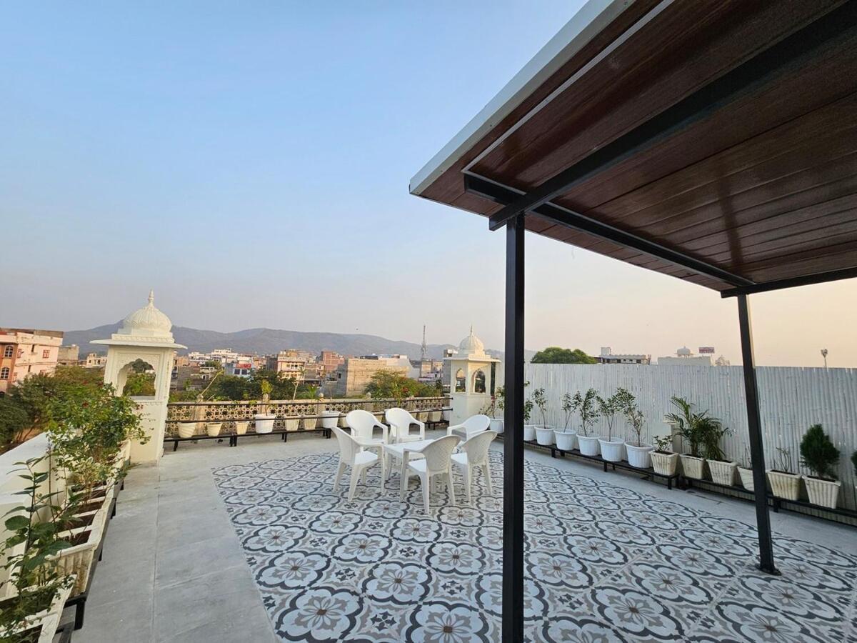4bhk Penthouse-amber In The Dunes, Amer Road