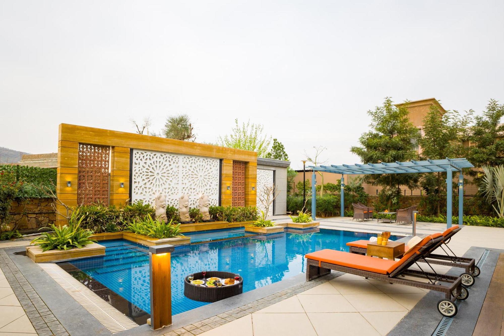 Elivaas Noahs Ark 3 Bhk With Pvt Pool, Garden & Gazebo * Jaipur