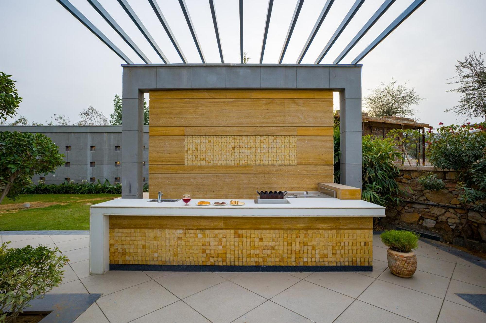 Elivaas Noahs Ark 3 Bhk With Pvt Pool, Garden & Gazebo Villa Jaipur