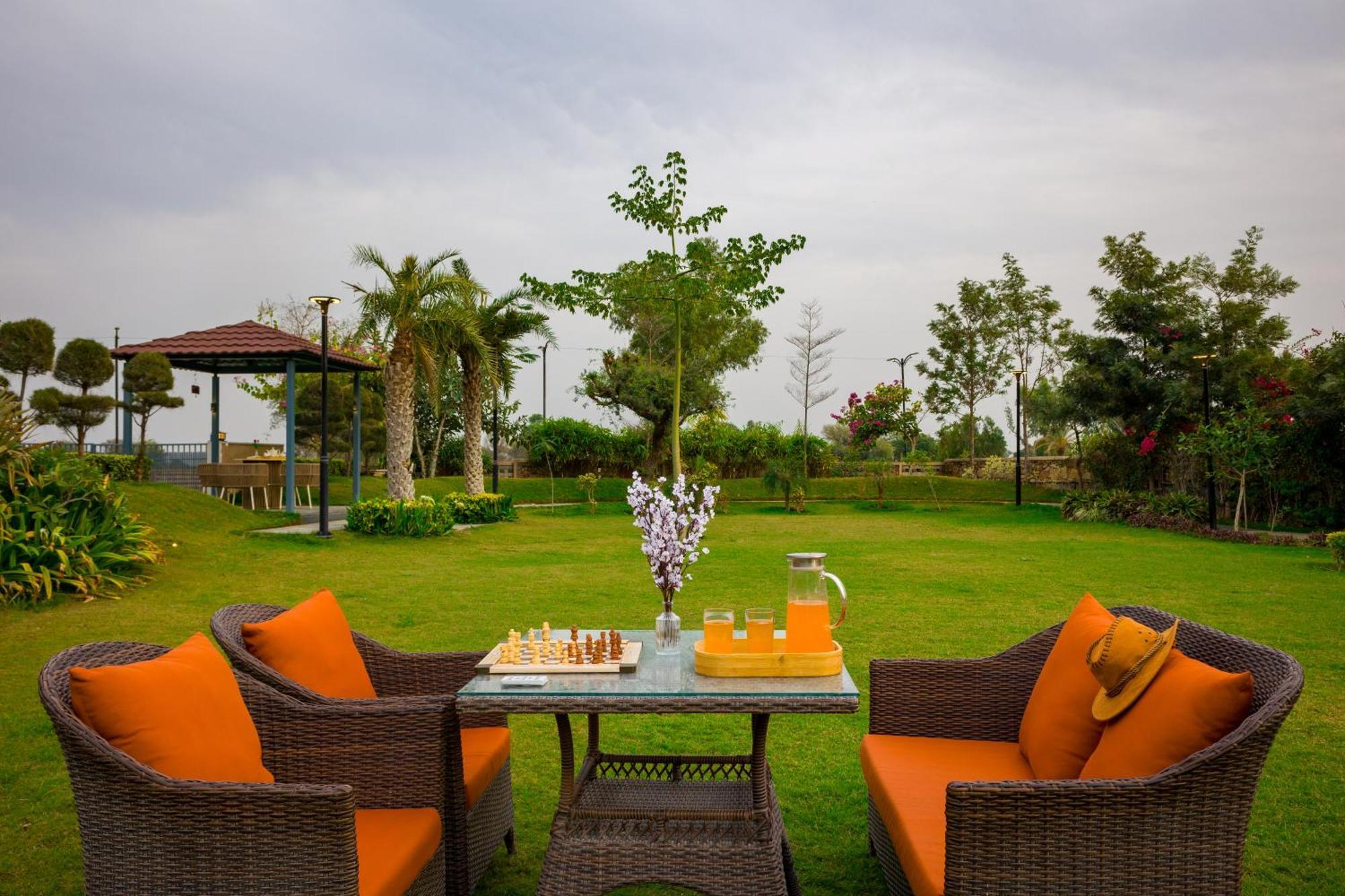 Elivaas Noahs Ark 3 Bhk With Pvt Pool, Garden & Gazebo Villa