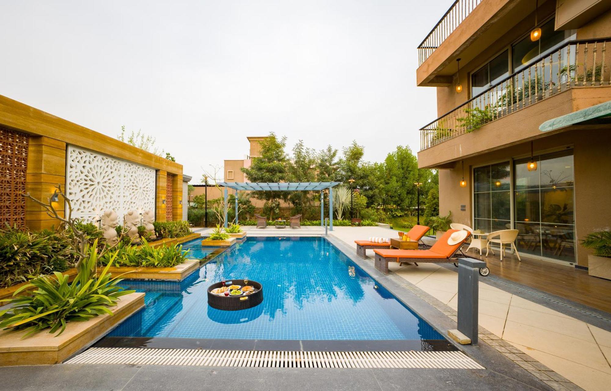 Villa Elivaas Noahs Ark 3 Bhk With Pvt Pool, Garden & Gazebo