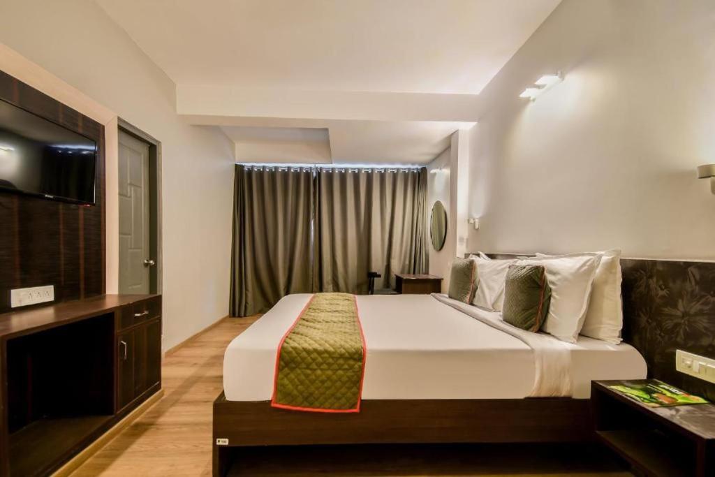 Hotel Luxurs Gopal Nagar Jaipur
