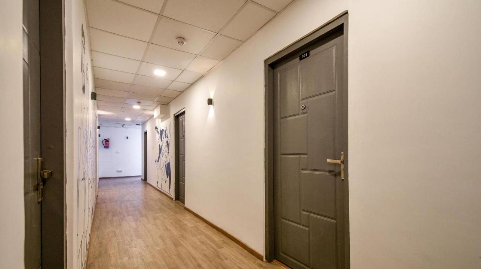 Luxurs Gopal Nagar 3*